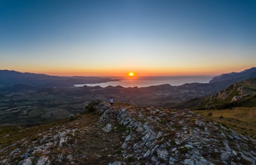 Auteur: Julien ANGELLA ARIAVISTA