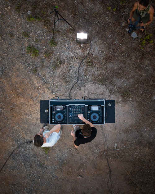 Auteur: Julien ANGELLA ARIAVISTA