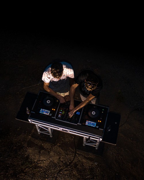 Auteur: Julien ANGELLA ARIAVISTA