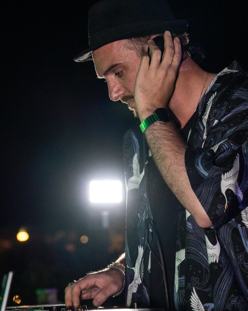 Auteur: Julien ANGELLA ARIAVISTA