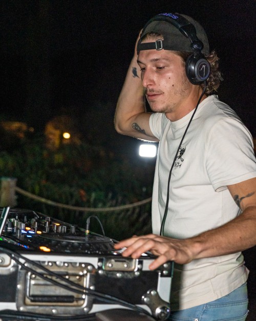 Auteur: Julien ANGELLA ARIAVISTA